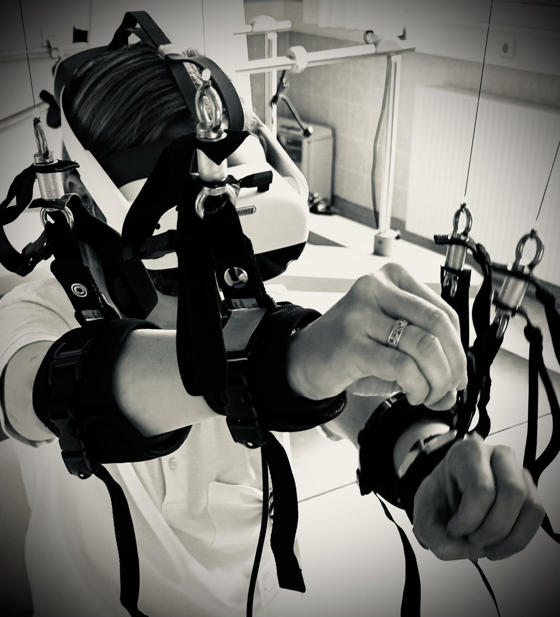 Spirelli79's tweet image. #selbsttest #doconduty #armschultertherapie #vrbrille #koordination #zielgenauigkeitgefragt
#wäscheaufhängenmalanders