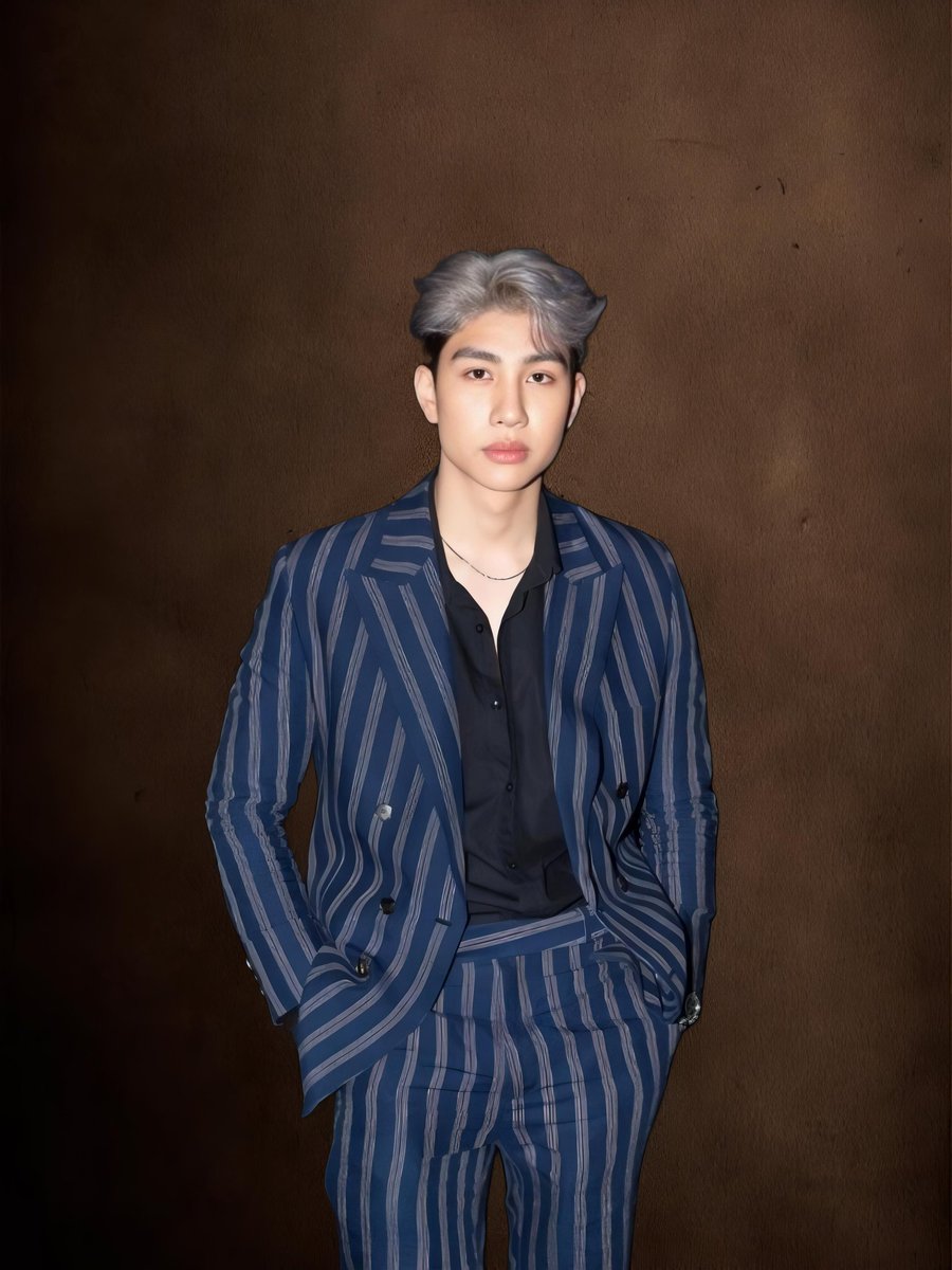 HEYMAUNG's tweet image. ⠀⠀⠀

“Selamat malam. Salam sejahtera untuk kita semua. Selamat datang di acara perayaan ulang tahun Tuan Anthara Verissimo yang ke-31. Saya, Mangaung, diberikan kesempatan untuk memandu acara pada malam ini”

⠀⠀⠀