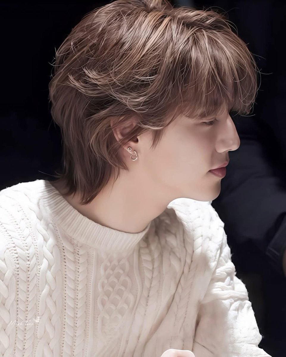 พี่มาร์คมุมข้างนี่หล่อและพรีเมี่ยมสุดๆอ่ะ (ภาพมุมตรงคือหล่อมากอยู่แล้ว☺️)
#MarkTuan