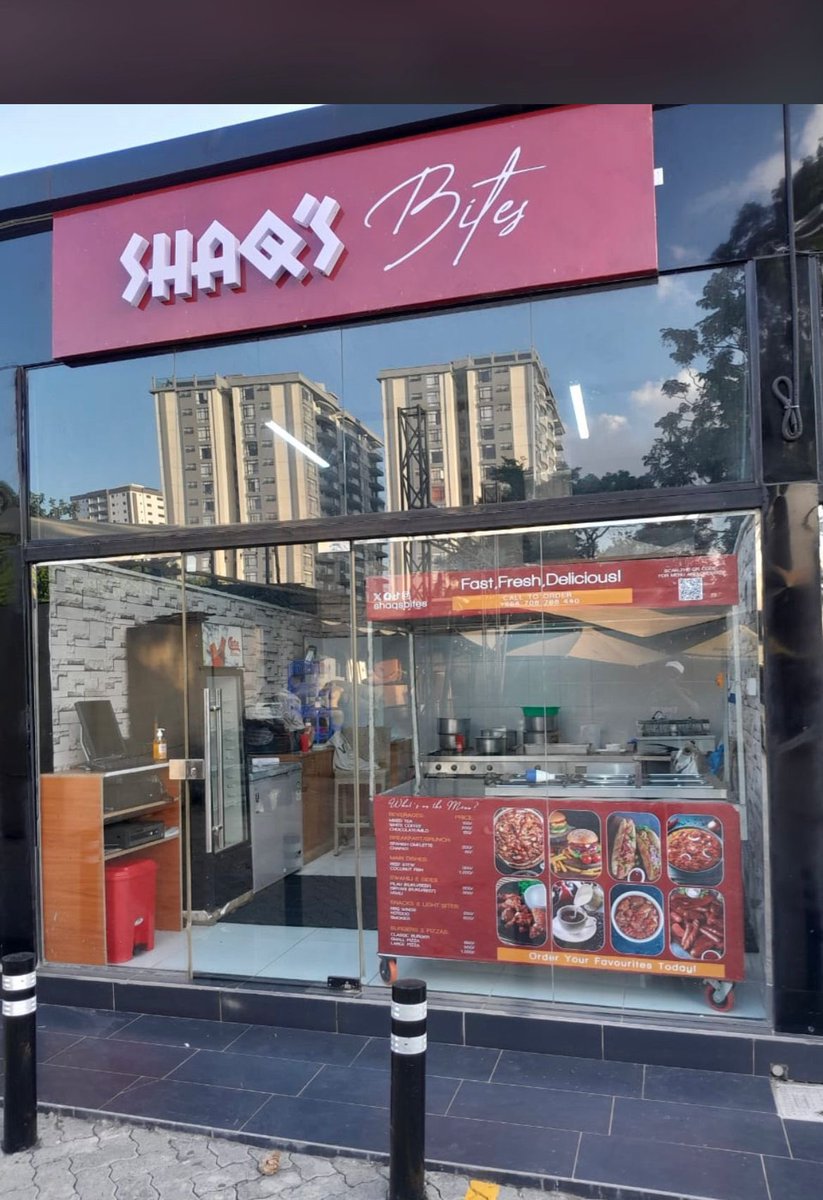 Wazi_Yo's tweet photo. Love was in the air at @ShaqsBites this Valentine’s! 4 every purchase, we gave away a free package, parted with 150 of them and still ran short 😬!Food is amazing 👌🏾More exciting promos next month. Find us in Lavington next to Kettle House. Open all night Thu/Fri/Sat, come thro’ https://t.co/o8YNc1OB2A