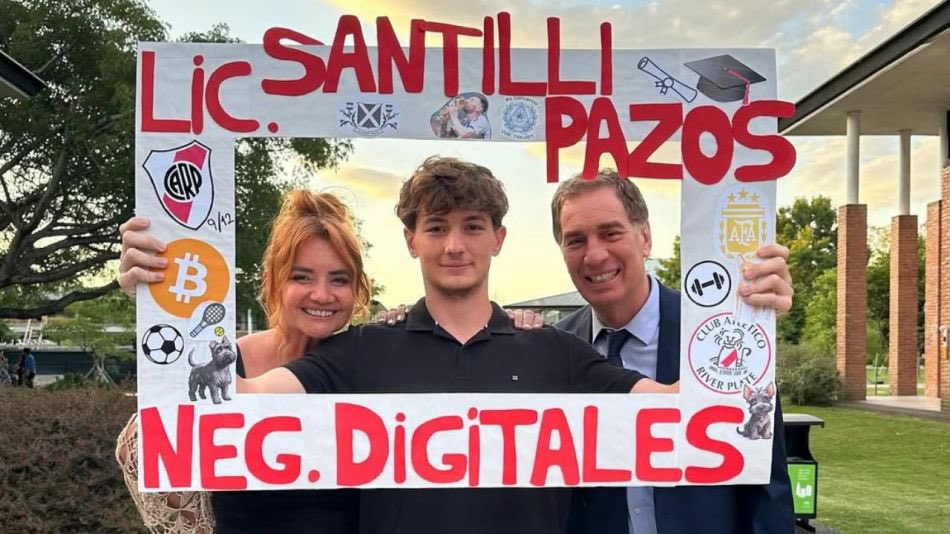 GLetrinas's tweet image. 😱 El #chad Teo #Santilli, hijo del diputado Diego Santilli y la periodista Nancy #Pazos, perdió lo invertido en la estafa de $Libra promovida por #Milei. Es Licenciado en Negocios Digitales. Tiene 23 años.