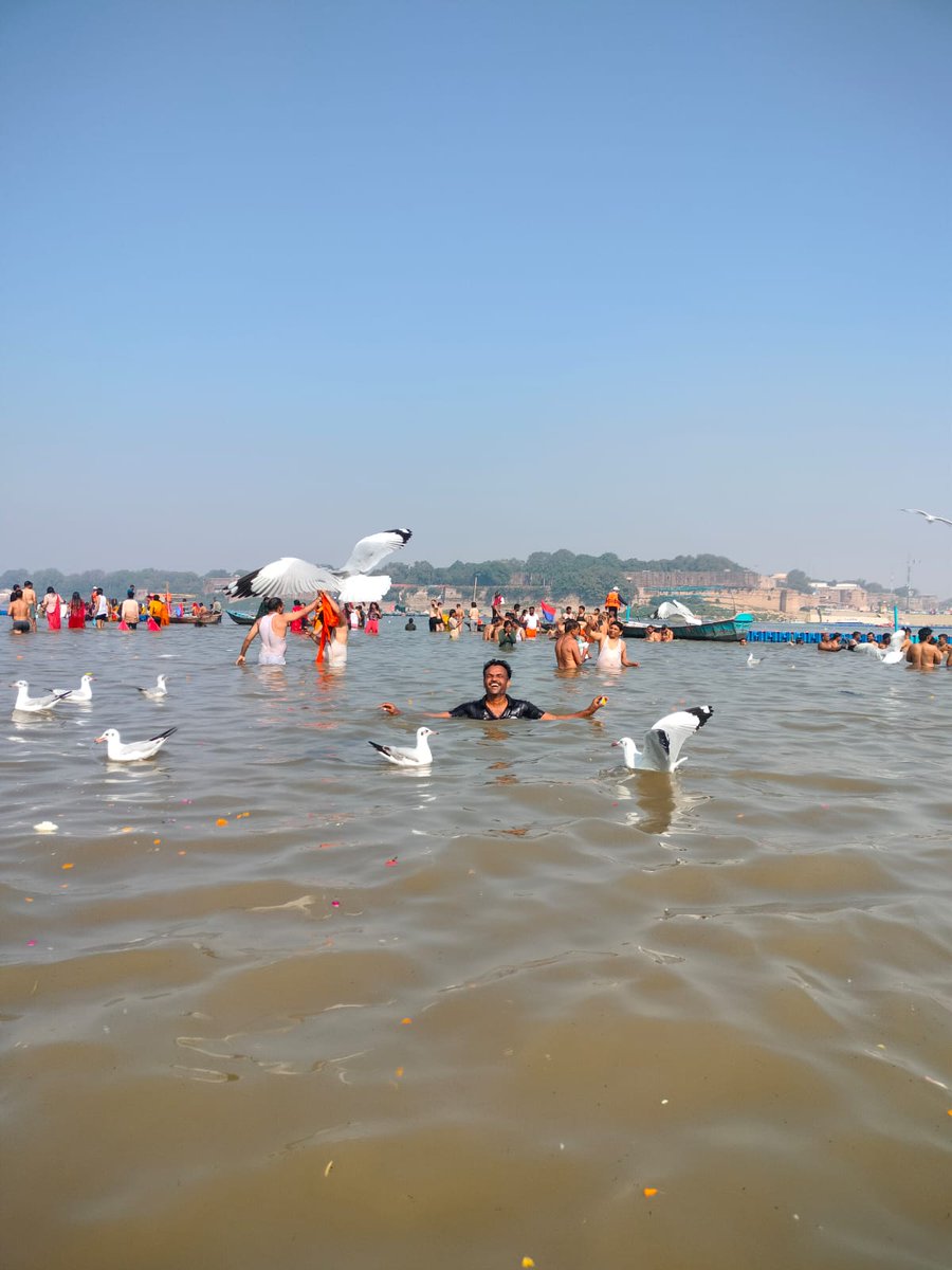 બધા સ્નાન વારંવાર, 
*પ્રયાગ રાજ* કુંભ સ્નાન એક વાર
#MahaKumbh2025
#Prayagraj #144