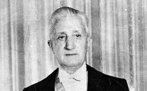 Solo 1 de los 6 presidentes de la Unión Cívica Radical fue hiperinflacionario y justo encarceló represores, se la perdonamos. Los demás fueron los presidentes más ejemplares de la historia del país. 
El suyo no pasó la mitad de su mandato y ya hizo un esquema Ponzi.