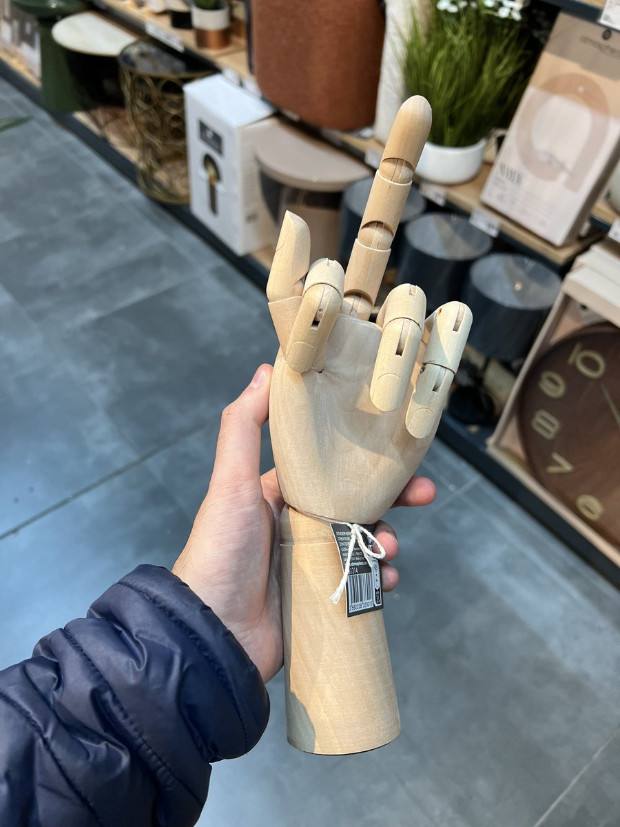 GM trench warriors! ☀️ 😂 ☕️ 

Found the perfect gift for some people! 👇