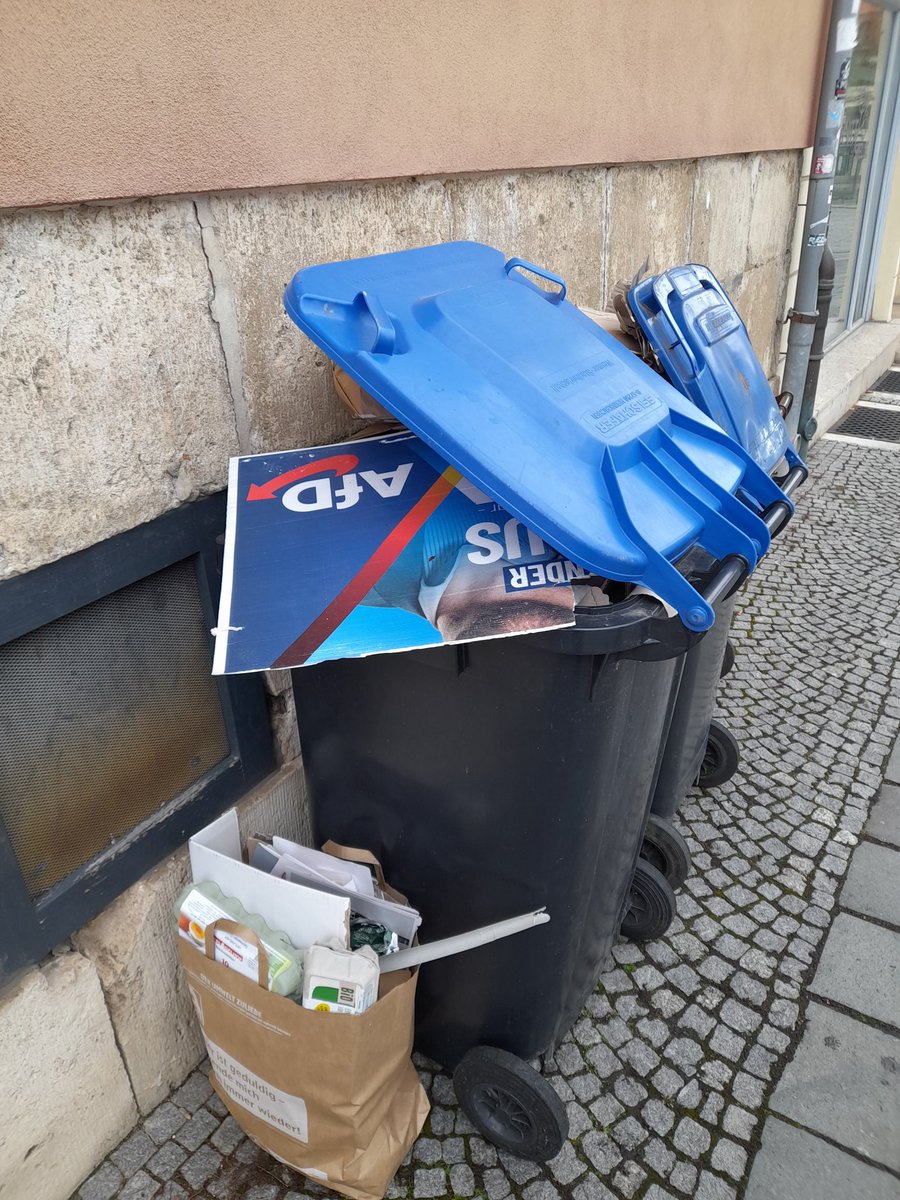 David Löblich tweet media