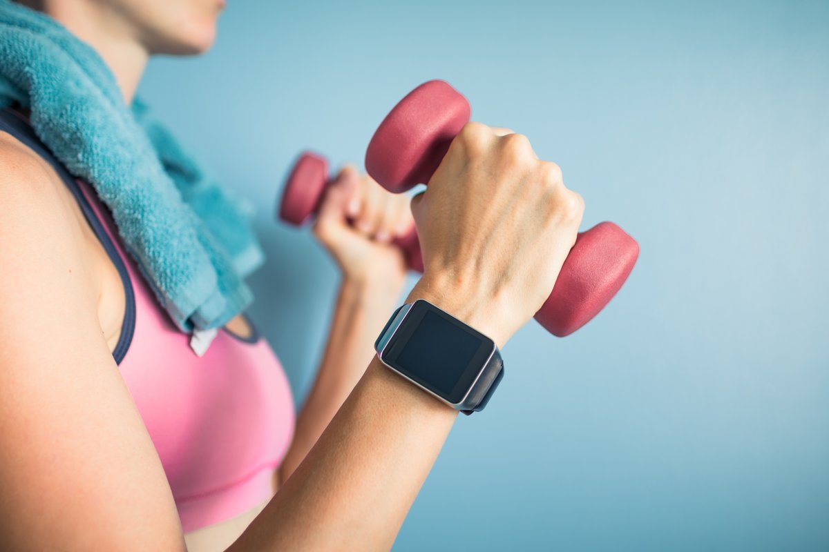 Did you know that #MaterialsScience is behind some of the tech that helps you stay on top of your fitness goals?

Learn how material science innovation helps power #smartwatches and #ActivityTrackers: dow.inc/4gGtEEM