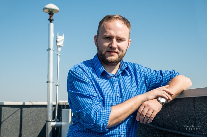 Prof. <a href="/sosnica/">Krzysztof</a> z #UPWr na forum <a href="/UN/">United Nations</a> w Wiedniu przedstawił stanowisko <a href="/iag_geodesy/">IAG International Association of Geodesy</a> dotyczące układów odniesienia i systemów czasu na Księżycu 🌙 Podkreślił potrzebę wspólnych standardów dla międzynarodowych misji <a href="/esa/">European Space Agency</a>, <a href="/NASA/">NASA</a> i <a href="/JAXA_en/">JAXA(Japan Aerospace Exploration Agency)</a> 🛰️🌍
👉 bit.ly/41iDRmk