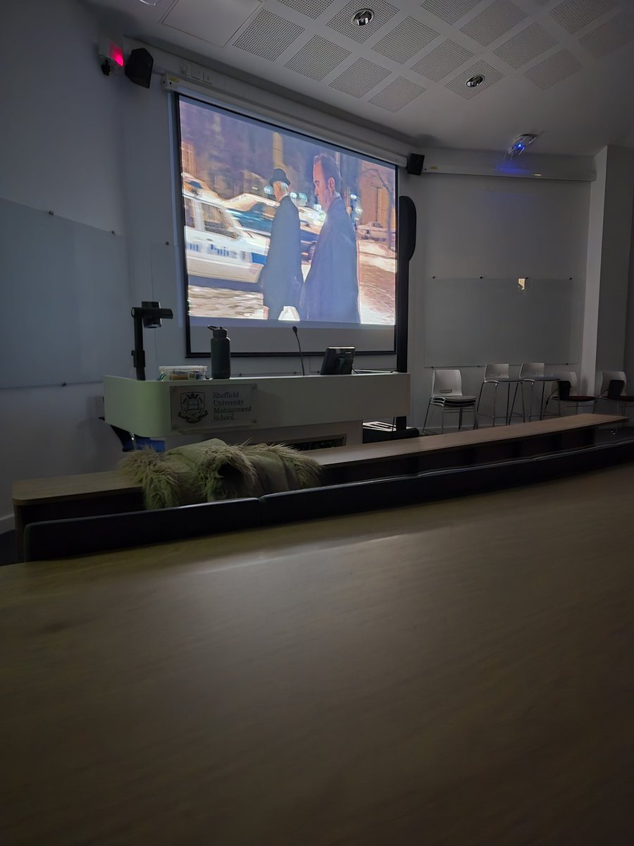 Week 2 of Journalism in Film and Fiction. Spotlight v All the Presidents Men. 
I have the best job in the world. 
#mondaymovies