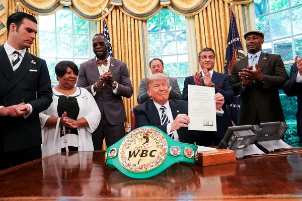 BostonProBoxing's tweet image. Enjoy Presidents Day by using this time to get your tickets for our next event "Fall River Fight Night" - Sat March 29th - at BostonBoxingPromotions.com @realDonaldTrump @JoeBiden @BarackObama @TheBushCenter @Cusick10 @MVcreature @BoxrecGrey @TimBoxeo @BurtTalksSports @SteveKim323