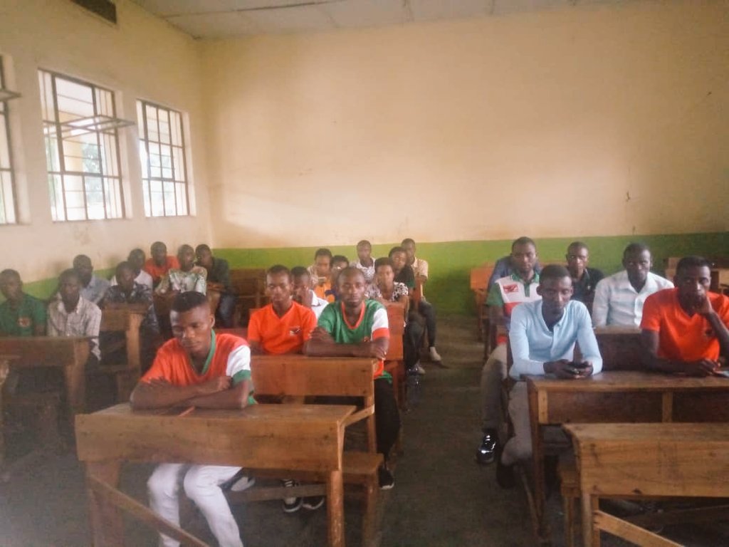 cndd_fddburunga's tweet photo. Kuwa17/2/2025 @CnddFdd Antenne #Bururi , Imbonerakure zo mumakaminuza atandukanye arı muri @MairieBuja zakoranye. Kwari ukurabira hamwe uruhara bafise mukugwiza amajwi y'amatora twimirije ya2025, mwiterambere no gushira inguvu hamwe mu kwamirira kure umwasi.
@DorianeMunezero https://t.co/80aA2mzWNg