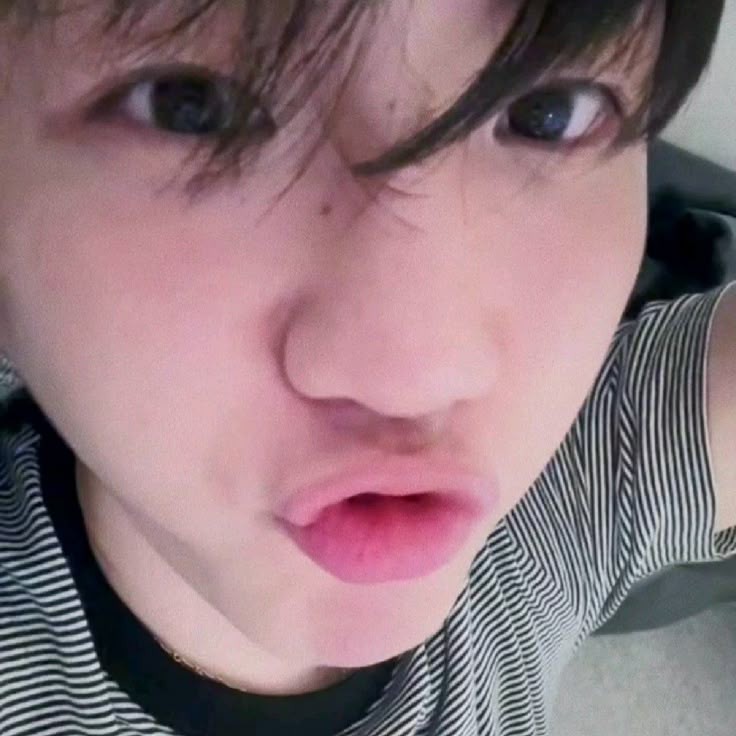 jwoosnoop's tweet photo. @jeonghaniee0410 >< https://t.co/GM05qeEsvC