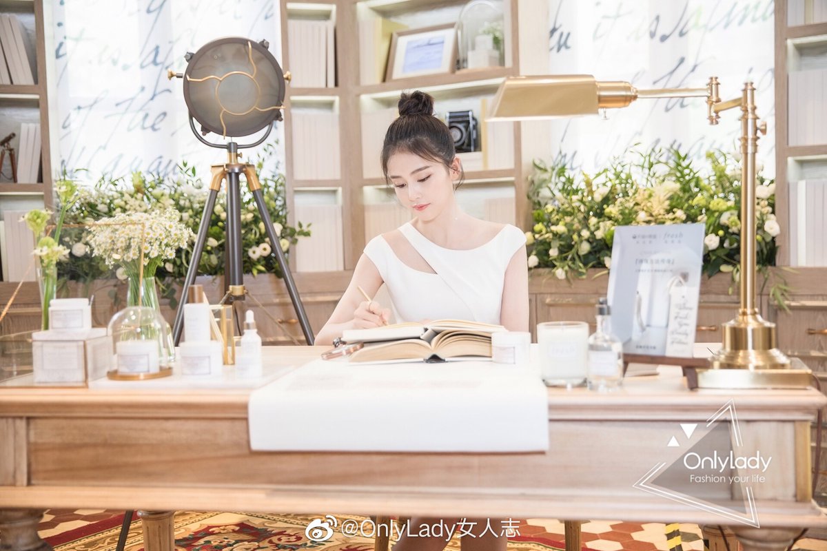 bai_lu_twh's tweet photo. #BaiLu #白鹿 🇨🇳❤️❤️❤️
Bai Lu appeared in a brand event #OnlyLady https://t.co/2l6fgTt9Te