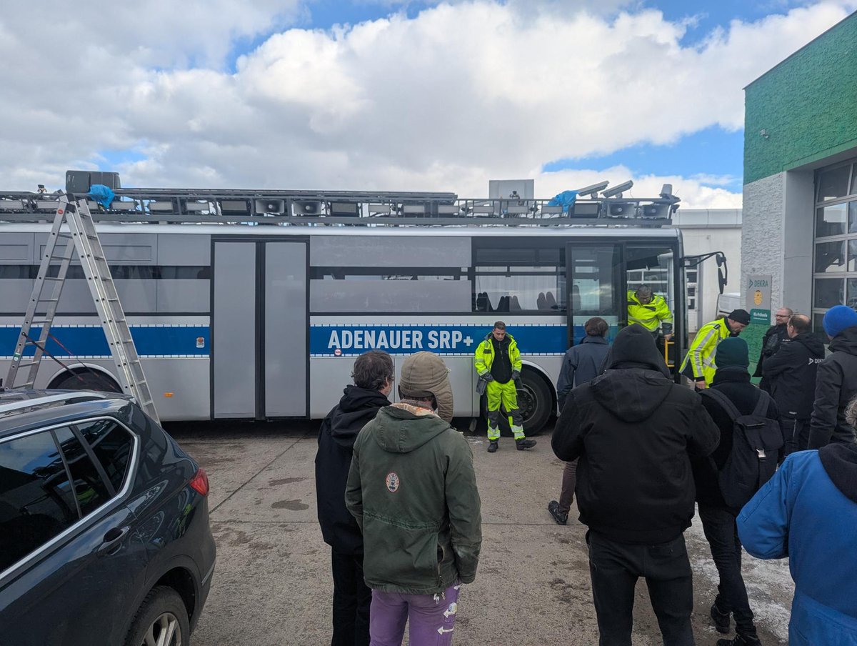 Zentrum für Politische Schönheit tweet media