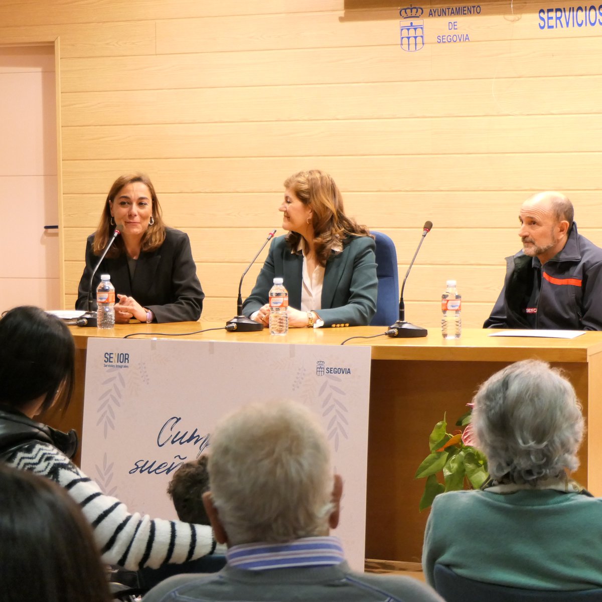 Laura_CantPon's tweet image. Cumplir los #Sueñosydeseos de los usuarios del #Sad del @segovia_es es apoyar sus #ProyectosDeVida. Esto sí es #AtenciónCentradaEnLaPersona #SeniorServiciosIntegrales @Clece_