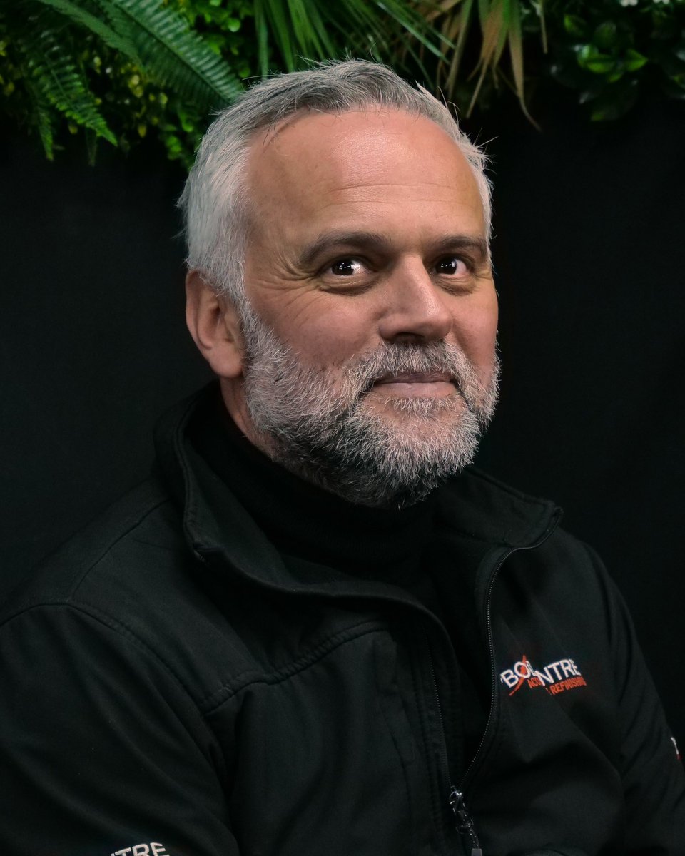 Happy Birthday Louis 🍻 can you believe these photos are 40 years apart 🤯