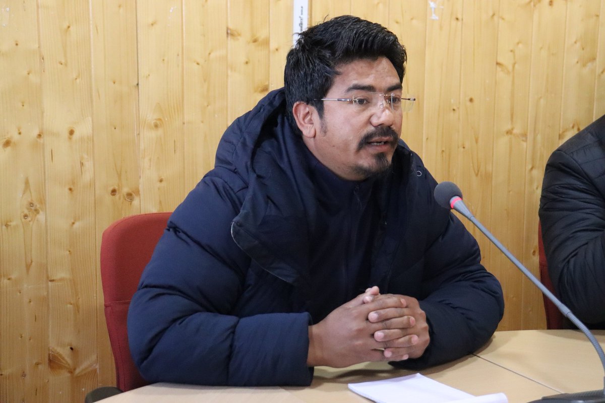 ULadakh's tweet photo. On resumption of academic session on 17.02.2024 after winter break, the I/C Admin Kargil Campus, Uol convened a meeting with faculty members, and discussed plans for a productive and enriching academic session ahead. 
@Saket_Kushwaha4 @mehboob_ali13 
@dsw_UoL 
@DIPR_Kargil https://t.co/gQGwB1PRWq