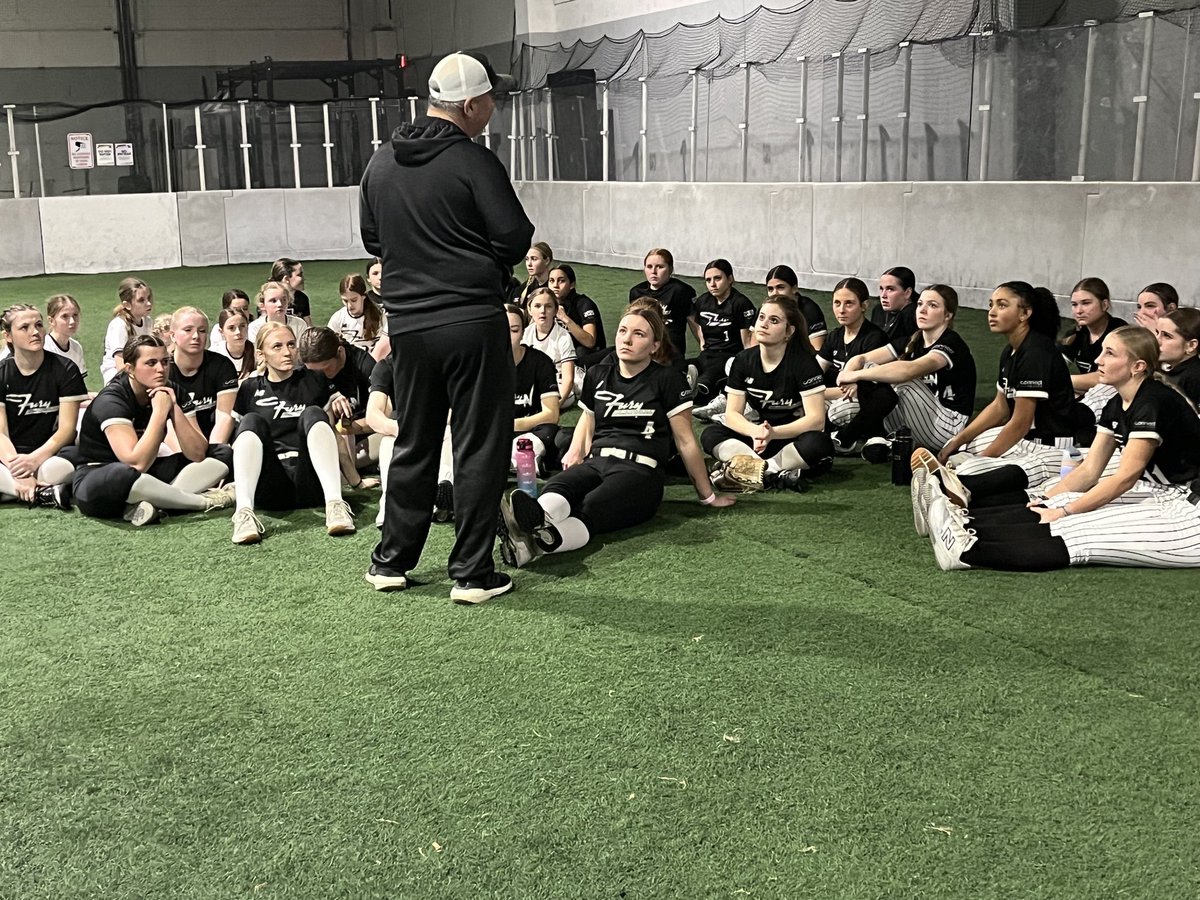 VGDooley's tweet photo. Great Fury Platinum Organizational workout last night with @DonaldgPickett and @FuryPlatinumVA.  Special thanks to @CoachRyan_M for organizing!   #PlatinumProud https://t.co/5L22Kg1lxj