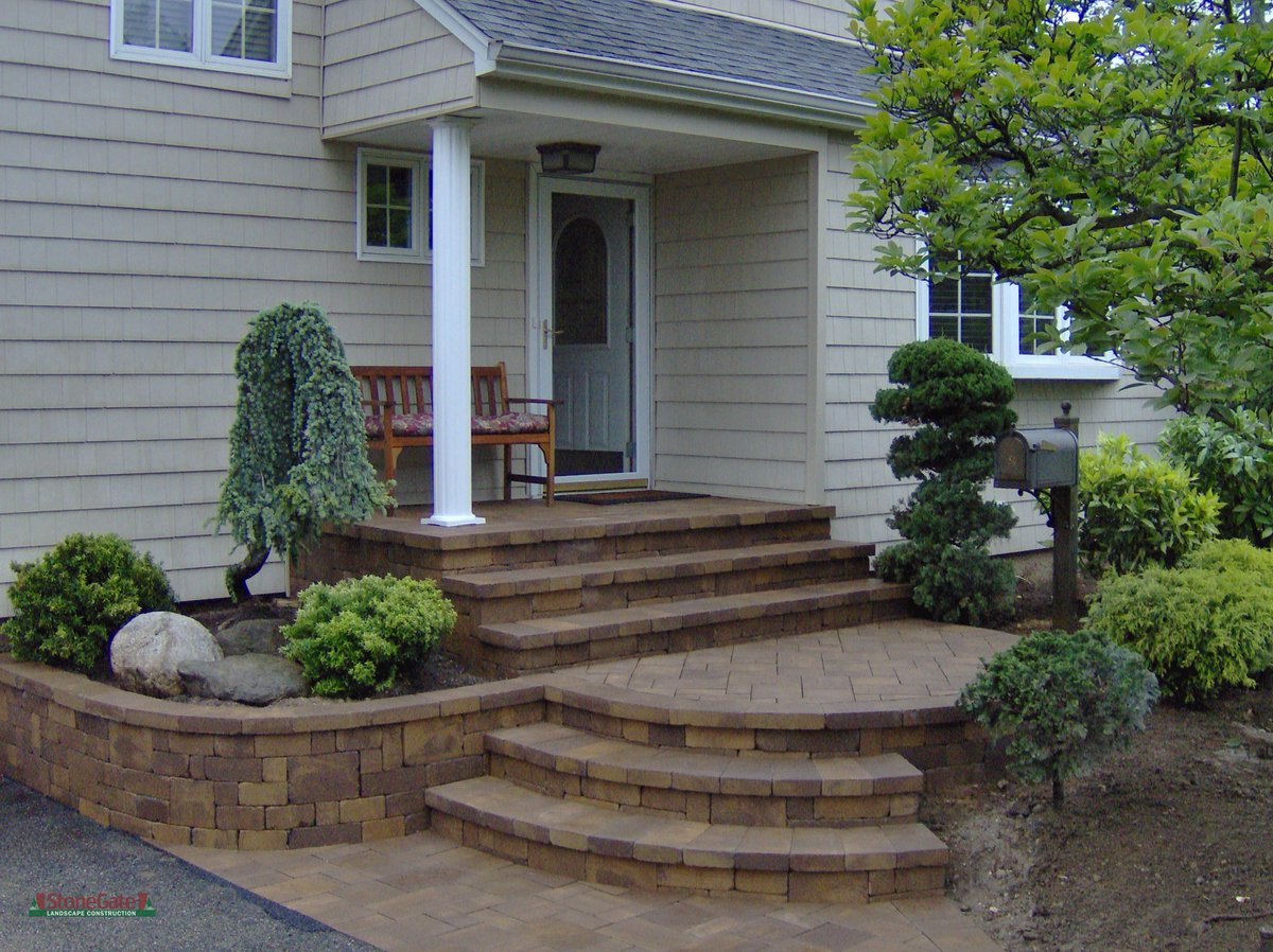 CambridgePavers's tweet image. 🏡✨ We’re loving this stunning front entrance! ✨🏡
This installation by Stonegate Landscape is the perfect blend of elegance and functionality, adding timeless curb appeal to the home.

#StoneGateLandscape #CurbAppealGoals #PaverPerfection #OutdoorLiving #FirstImpressionsMatter