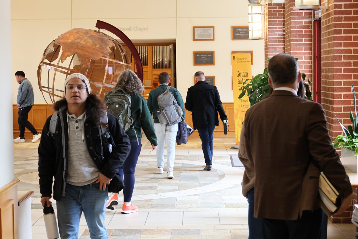 TruettSeminary's tweet photo. Truett Seminary continues to experience growth, setting a new spring enrollment record by reaching 403 students.

Learn more here: https://t.co/YNSsR55xG0 https://t.co/707CwohZYN