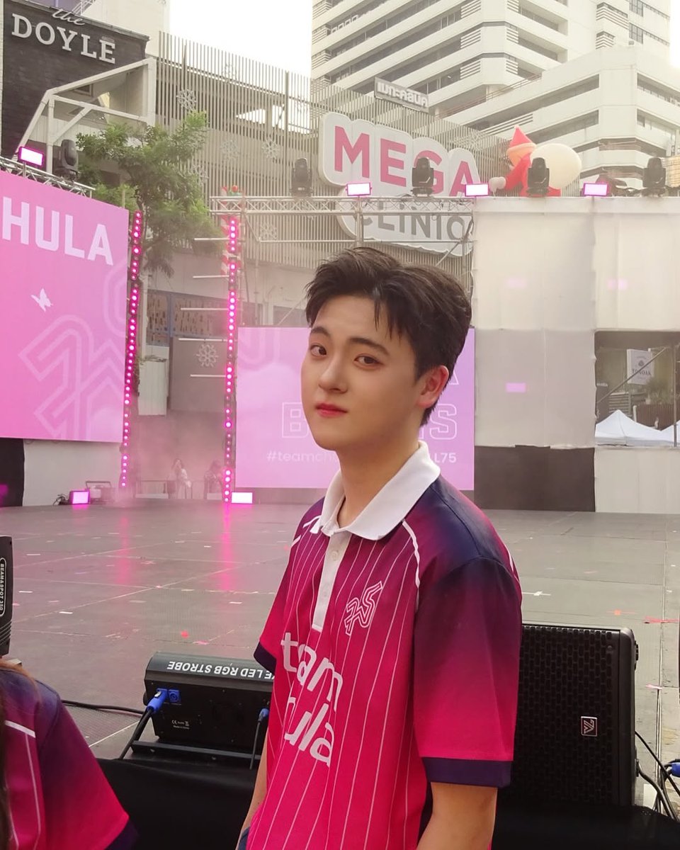 YUSSKY211's tweet photo. IG : #YUWATANABE
#sonray_traineeอ้าววๆๆๆ เราลืมลงหรอนี่.....
#yuwatanabe
#sonray_trainee
#chulabaka
#teamchula
@YukunWatanabe
💕 https://t.co/wP82DzJQQ9