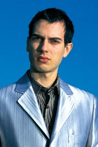 - bu perde mor mu?
+ ötesi