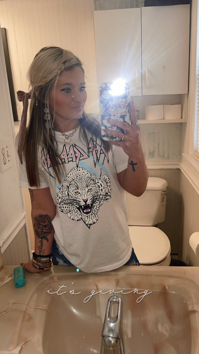 cayleeewithac's tweet photo. https://t.co/FJMYlEWkvK