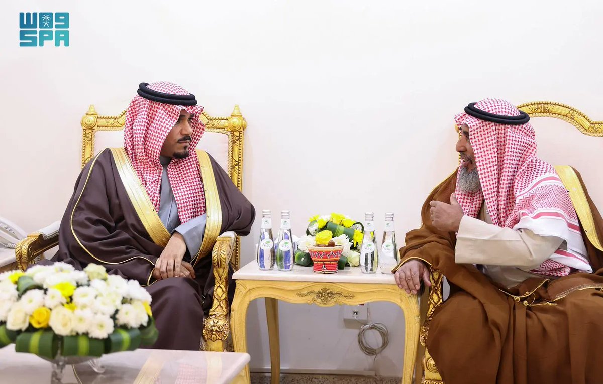 SPAregions's tweet photo. نائب أمير نجران يلتقي مشايخ وأهالي محافظة شرورة.
https://t.co/bbXsIwFfqP
#واس_عام