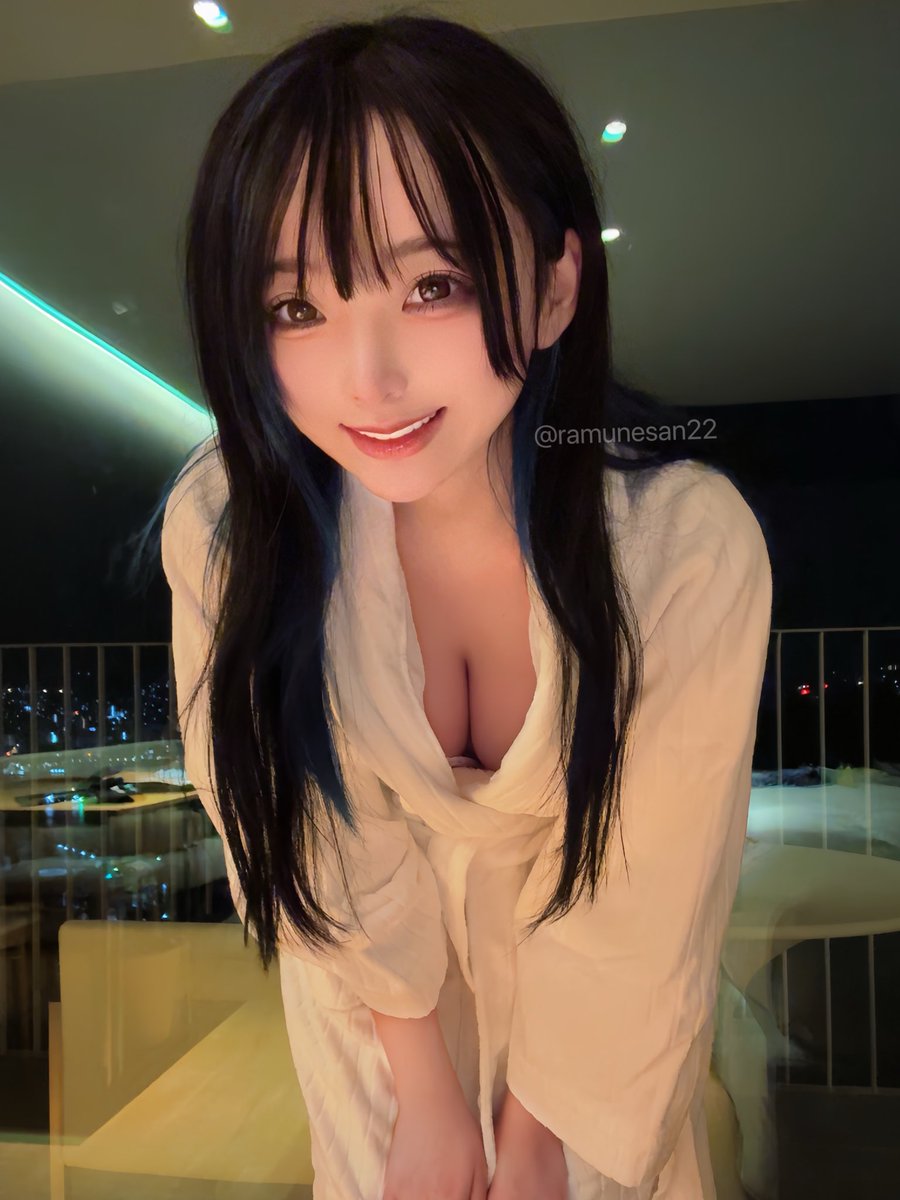 顔より先に縦線に目がいっちゃった人、正直に教えて？♡