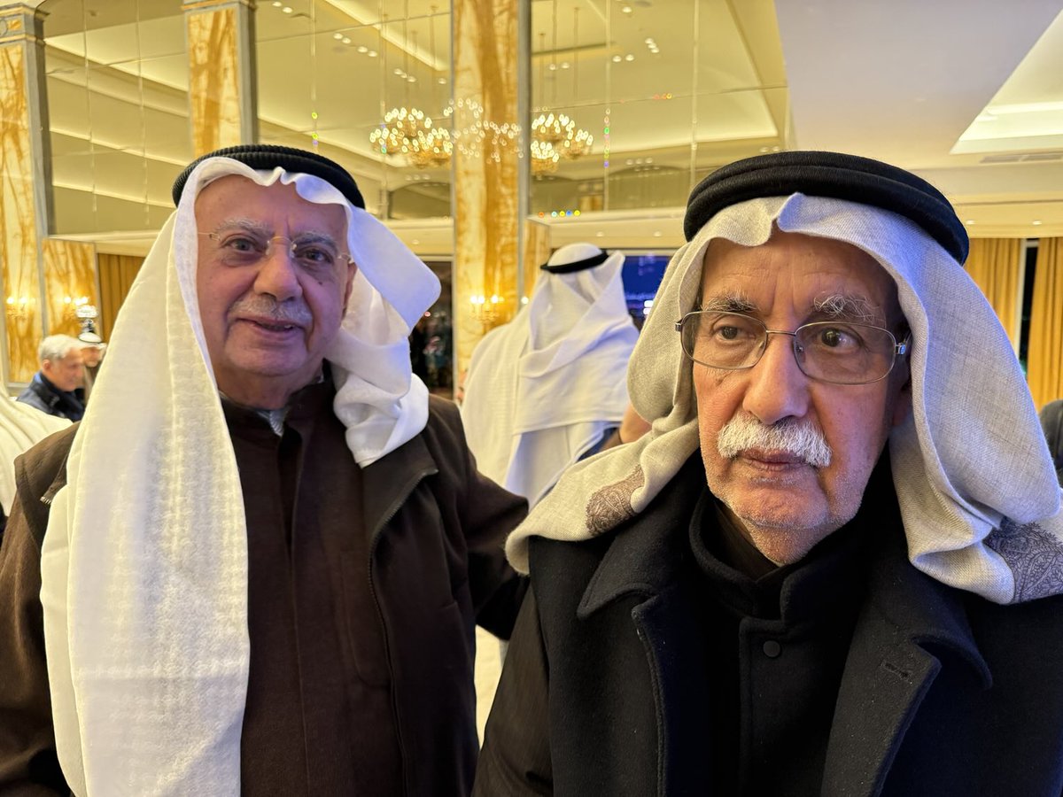 bihokuwait's tweet image. كان حضور وحديث الدكتور الصديق الجميل #عبدالله_الغذامي في الجلسة الحوارية التي أدارتها بإقتدار كبير الأستاذة #لطيفة_المطيري مبهراً بجميع تفاصيله. اهلاً وسهلاً بالأستاذ الكبير بين محبيه الكُثُر في الكويت بلده، ولا أقول الثاني. 
شكراً #مهرجان_القرين