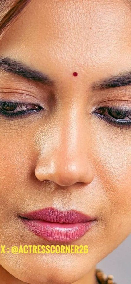 govtjobsalert26's tweet photo. ๐ฏ #RituVarmaThread
#Bollywood #Actress #RituVarma New Look https://t.co/4BFfcApuRG