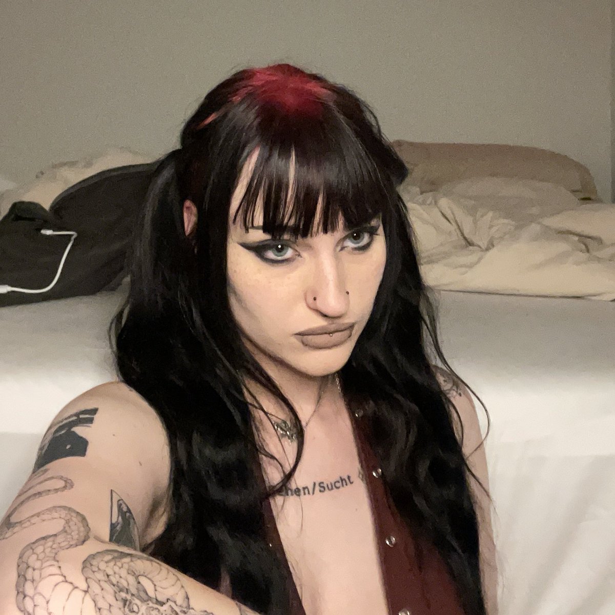 Just woke up to a sub relapsing for me again, he only managed to stay sober for 2 days before crawling back to me~