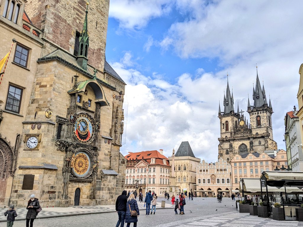 s1nagak1_beer's tweet image. チェコから本帰国して今日で丸2年が経ちました。駐在中の5年間はまさに魔法だったなあ。あの美しい街に自分が住んでいたなんて。
このチェコの魅力をひとりでも多くの人に知ってもらいたいのでこれからも発信していきたいと思います。
そして来年はチェコに行きたい！
#チェコへ行こう