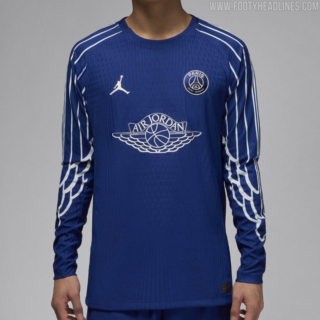 🔵🪽 Jordan PSG 24-25 Fourth Kit The fourth kit is dark blue with