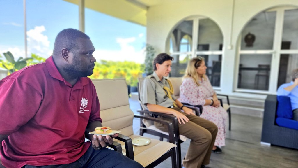 Georgina Kekea (@ginakekea) on Twitter photo Great to meet the new British High Commissioner to Solomon Islands, H.E. Paul Turner with other media colleagues. Looking forward to strengthening ties and collaboration. Last week, he presented his credentials to the Prime Minister. #SolomonIslands #UKDiplomacy <a href="/BHCHoniara/">UK in Solomon Islands & Nauru 🇬🇧🇸🇧🇳🇷</a> Great to meet the new British High Commissioner to Solomon Islands, H.E. Paul Turner with other media colleagues. Looking forward to strengthening ties and collaboration. Last week, he presented his credentials to the Prime Minister. #SolomonIslands #UKDiplomacy <a href="/BHCHoniara/">UK in Solomon Islands & Nauru 🇬🇧🇸🇧🇳🇷</a>
