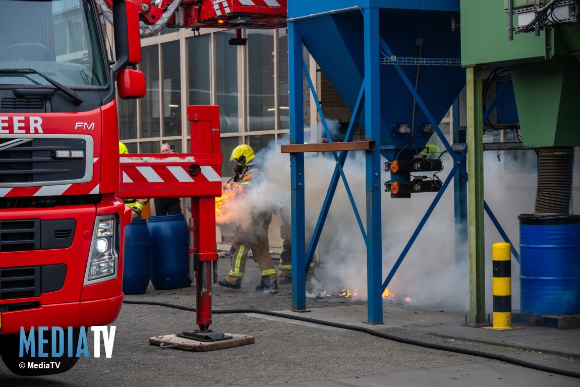 Brand in afzuiginstallatie bij bedrijf in Vlaardingen