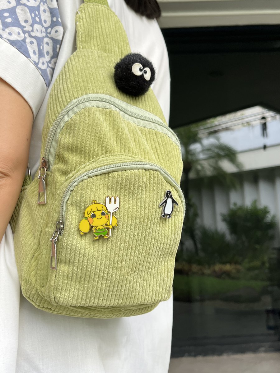 Adventure? Seasoned. Our adorable Noodsly enamel pin is the perfect travel buddy—clip it on your bag and let the Noodly adventures begin!
#foodart #foodartwork #doodle #sgart #sgartist #drawing #characterillustration #sgarts #procreateart #procreatedrawing #procreateillustration