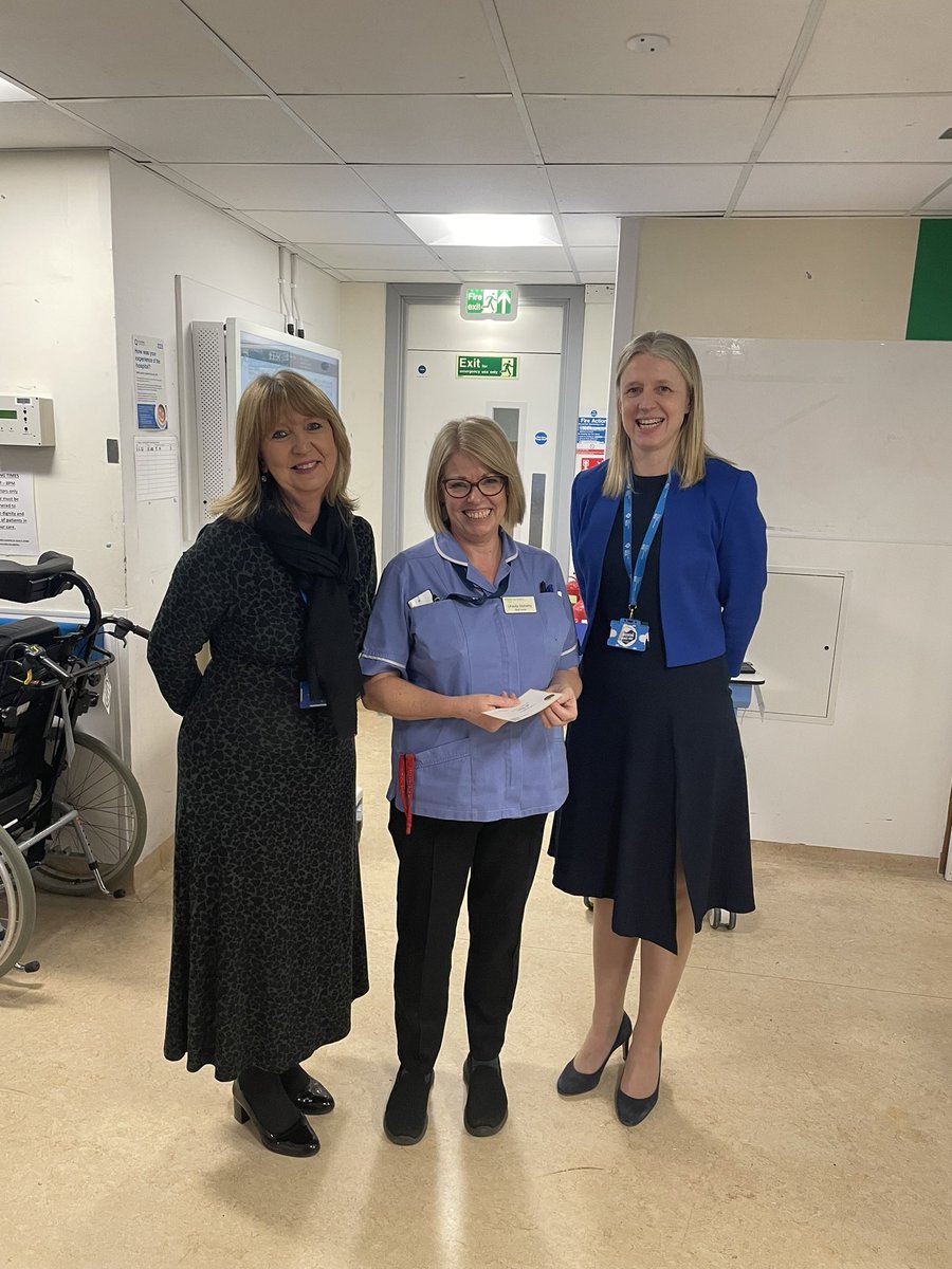 LizRix_SBUHB's tweet photo. @PennyEmNHS and I had the pleasure to present Ursula with her 40 yr service award @PHU_NHS today. A kind  compassionate nurse and an inspiration to them all is how the team on F4 describe her! Thank you for your committed service to older people Ursula. #WithCompassion https://t.co/3RTQ0Zw9jY