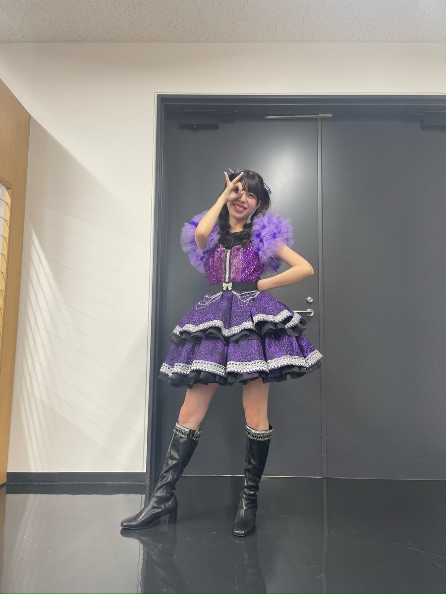 adasunkace's tweet photo. 今回は偽れにちゃんとしても出演させていただきました💜💜
そのままMCまで参加させてもらい終始緊張でした🫨
衣装やネイルもお揃いでまるごとれにちゃんになれて一生の思い出です♡✨

#ももクリ2024
#れにちゃん
#偽れにちゃん
#momoclo https://t.co/ndjuQutZAH
