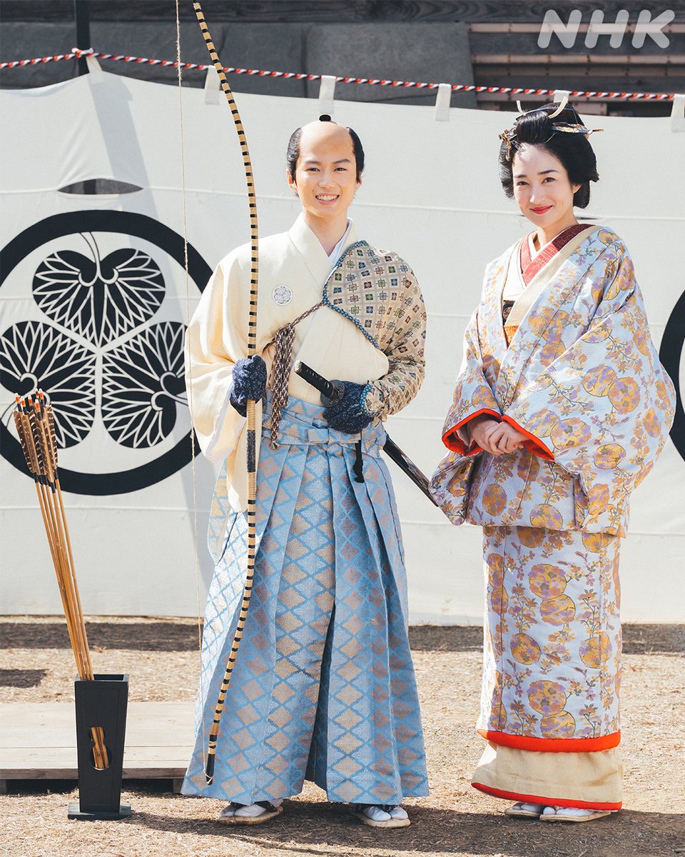 berabou_nhk's tweet image. #奥智哉 さん の撮影初日に収録したこのシーン。弓を引く姿を逃してはならぬ！と、メイキングカメラマンも気合いを入れて撮影しました。

ドラマを見返す👇
plus.nhk.jp/watch/st/g1_20…

#大河べらぼう 
#高梨臨
