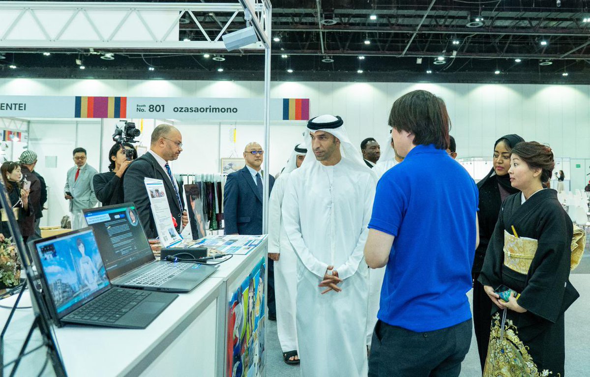 ThaniAlZeyoudi's tweet photo. تشهد العلاقات الإماراتية اليابانية زخماً متواصلاً، وهناك إرادة مشتركة للارتقاء بالشراكة الاستراتيجية التي تجمع الدولتين الصديقتين لمستويات جديدة عبر اتفاقية الشراكة الاقتصادية الشاملة التي انطلقت مفاوضاتها نوفمبر الماضي، وهو ما أكدته في كلمتي اليوم خلال افتتاح @JKTEDubai في دبي https://t.co/OmcxdtOX67