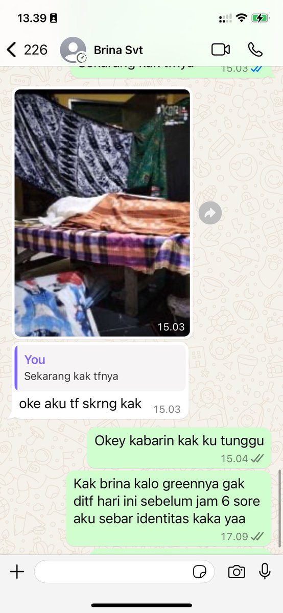 { HELP RT }

HIT AND RUN + SCAM TEMENNYA SENDIRI

SABRINA FAUZIYA DURAKIM
3276044406050005
089626839212
+62 896-2683-9212

kronologi
1. Sabrina Pesen 2 tix jastip cicilan day 1 green (A) dan day 2 yellow (B)
2. Si A dateng day 1 bilang dah lunas padahal di catatan aku sama si