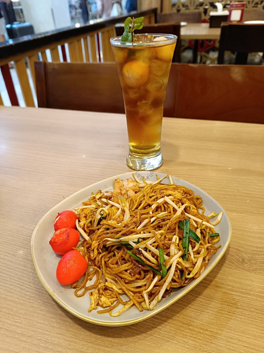 decoraysca's tweet photo. @tanyarlfes Aku claim ini awal Januari. Masih banyak sih. Aku claim juga di Sushi Tei, Zenbu, Boost, Fore, Pancious, dan Baby Dutch. https://t.co/ABkCZbVZPq