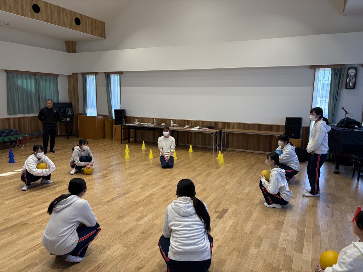 ballschuletokyo's tweet photo. 千葉県九重幼稚園でバルシューレ更新講習会を実施しました。
九重幼稚園は、園の先生全員が資格を取得しており
日々の活動の中でバルシューレを活用しています。
#バルシューレ #ballschule #スポーツ #子ども https://t.co/UqEkIHhbMv