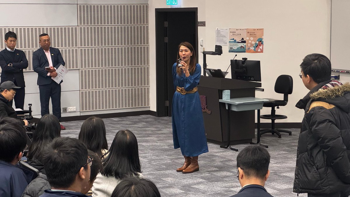 magic_limited's tweet image. Prof. @Siew_C_Ng , MagIC's director, inspired 130+ students at YLPMSAA Tang Siu Tong SS. Hosted by HKATi, the event celebrated knowledge and innovation. Prof. Ng fueled curiosity, seeing students' ambition. Thanks to #HKATI and ORKTS, CUHK for shaping tomorrow's leaders. π"