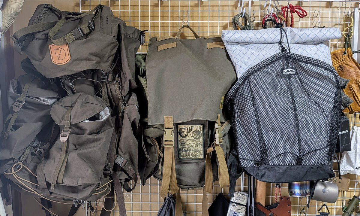 RYO_HIKE's tweet photo. FJALLRAVEN Singi48 48L＋拡張ポーチ / 約2.5kg

THE HIDDEN WOODSMEN The Dayruck 25L＋拡張ポーチ/ 約1kg

Zimmer Built Pika Pack 最小20L・最大35L＋メッシュ箇所 / 340g
 
いい塩梅だ😊
ザックだけでこの重さの差はでかいな

#FJALLRAVEN
#フェールラーベン
#THEHIDDENWOODSMAN
#ZimmerBuilt https://t.co/URewj0jvyQ