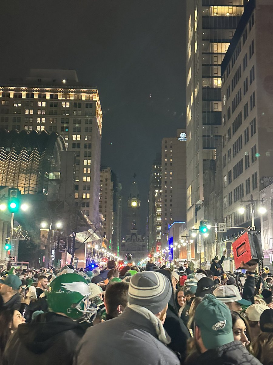 BrandonGowton's tweet image. Broad Street views.

#Eagles
