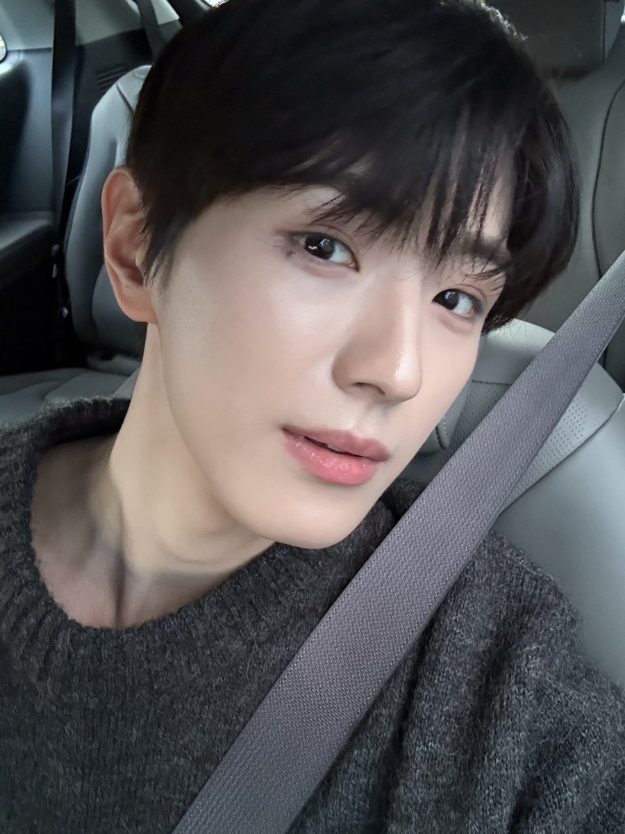 CIX_twt's tweet photo. 저녁 잘 챙겨묵어요^_^

#CIX #FIX #용희 #김용희 #ヨンヒ #yonghee https://t.co/a8BUMXUz2t