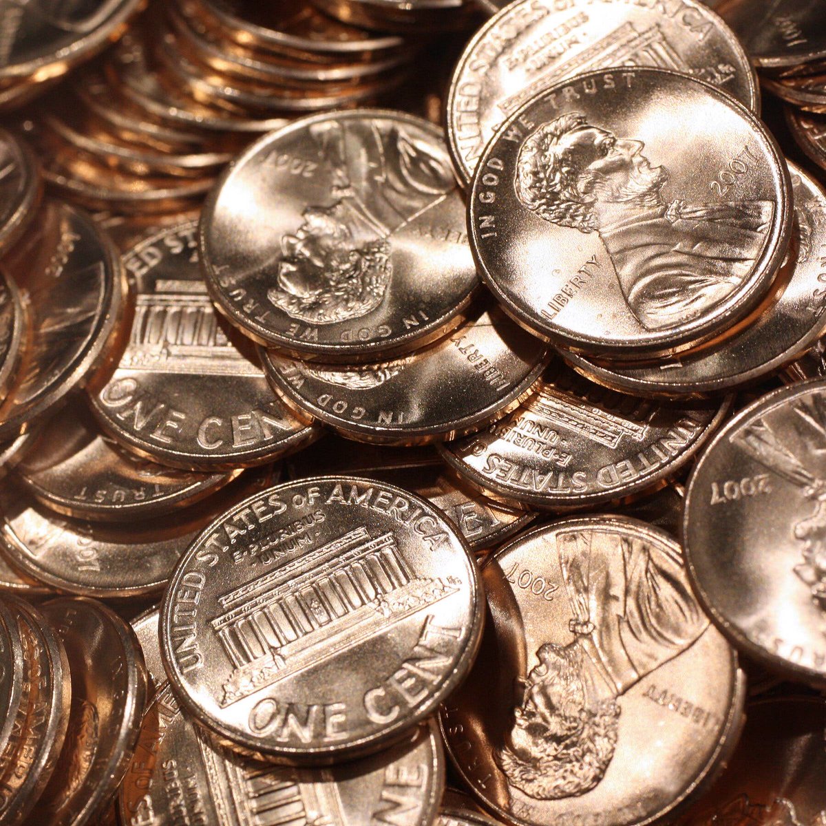 特朗普命令财政部长停止铸造硬币。（特朗普总统说得对，一美分“确实让我们损失了超过2 美分”。） 他能做到吗？目前还不清楚。但特朗普总统说得对，一 美分“确实让我们损失了超过