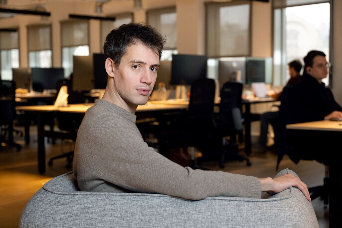 🔴 EN DIRECT
Pour Arthur Mensch, PDG de Mistral, "l'Europe a les meilleurs talents du monde en IA"
l.bfmtv.com/fsfd