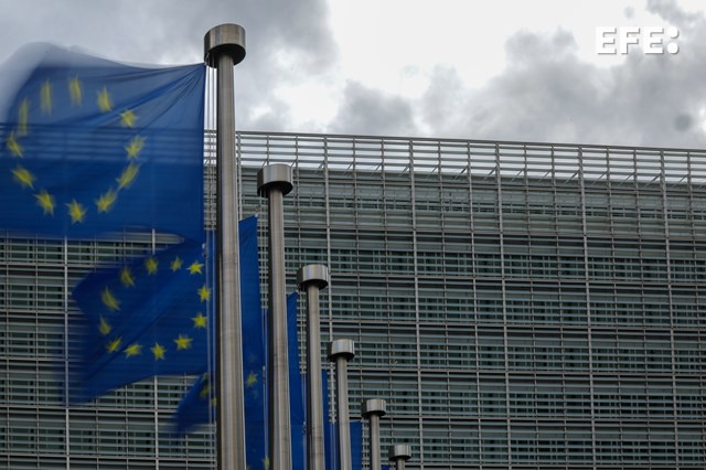 Estados Unidos es el destino de un cuarto de las exportaciones europeas de acero, una industria sometida a una gran competencia internacional y a la caída de la demanda del sector automovilístico. 

efe.com/portada-espana…